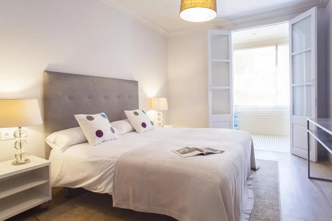 Ola Living Broto Apartment Barcelona