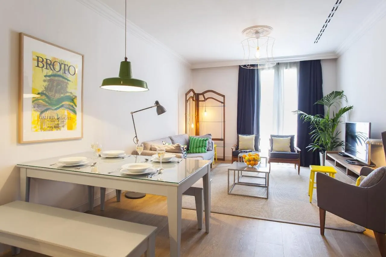 Ola Living Broto Apartment Barcelona