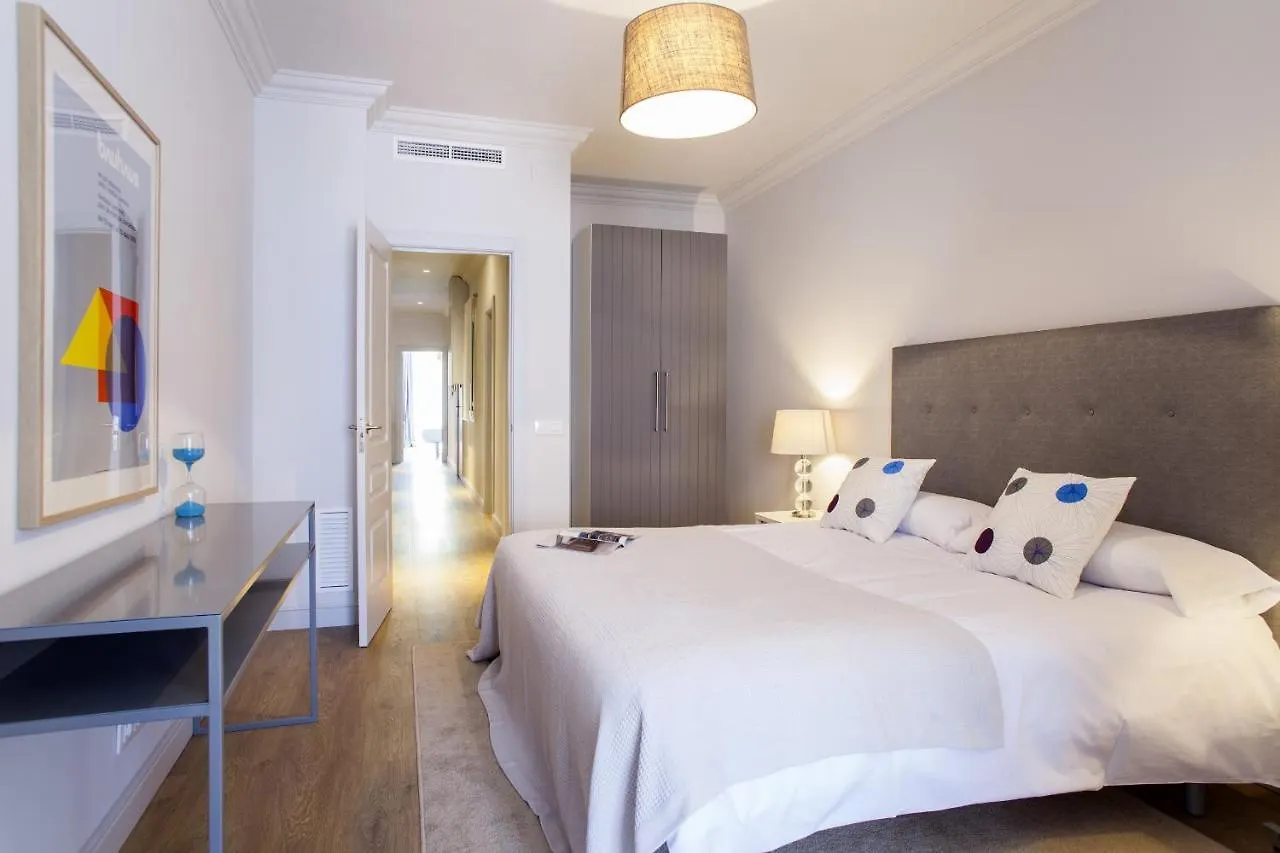 Ola Living Broto Apartment Barcelona